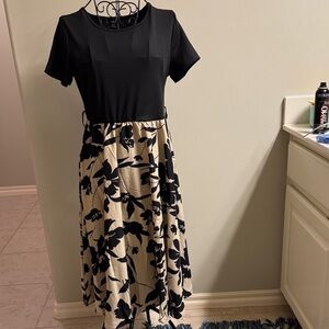 SHEIN Black and Cream Floral Midi Dress